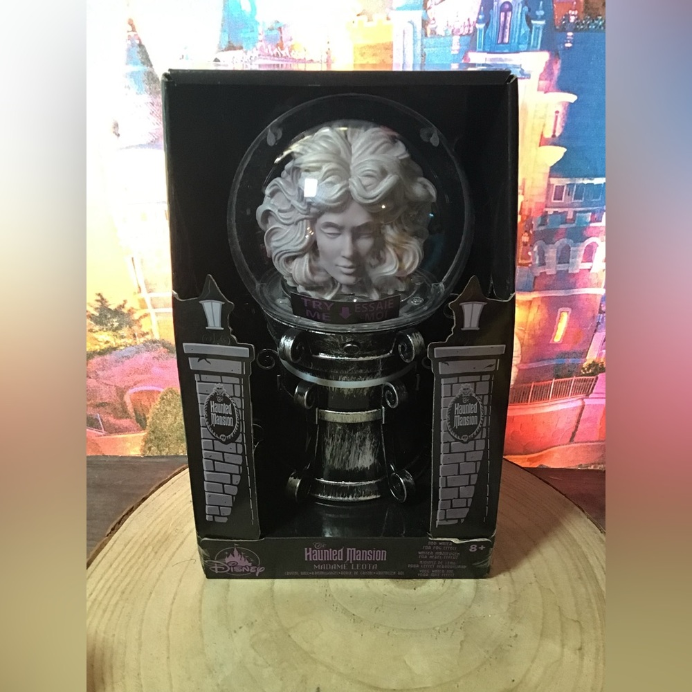Disney parks Madame Leota crystal ball light up figure -NEW